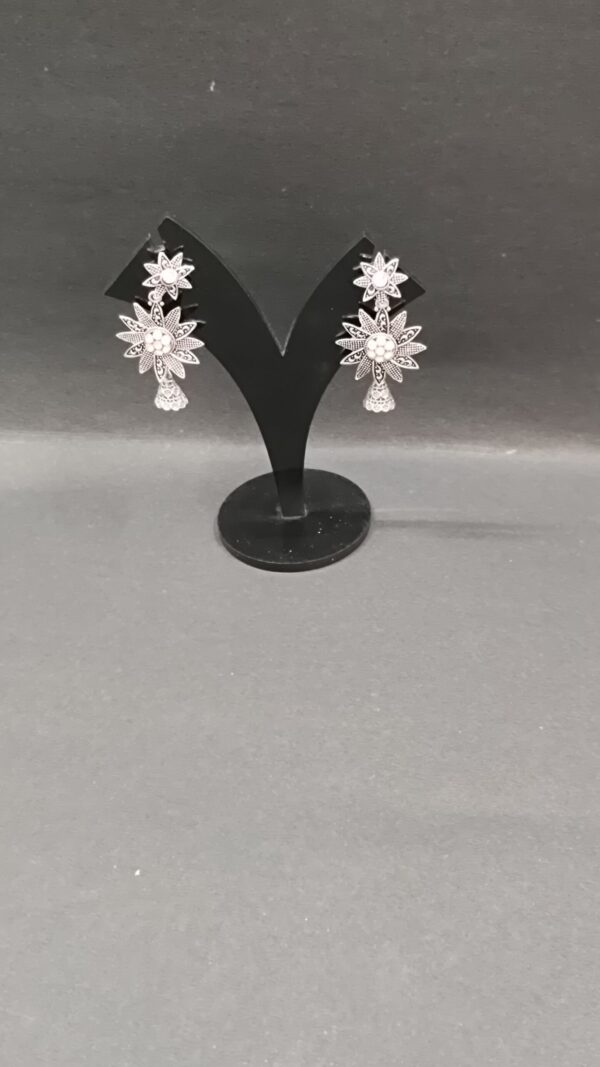 Trendy silver oxidized drop earring