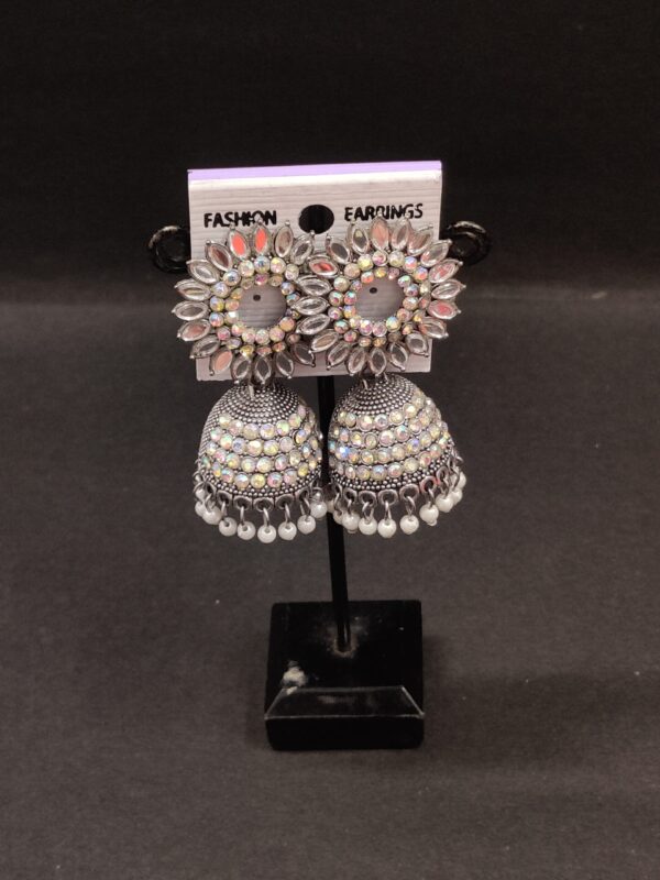 Trending Silver oxidized stone stud