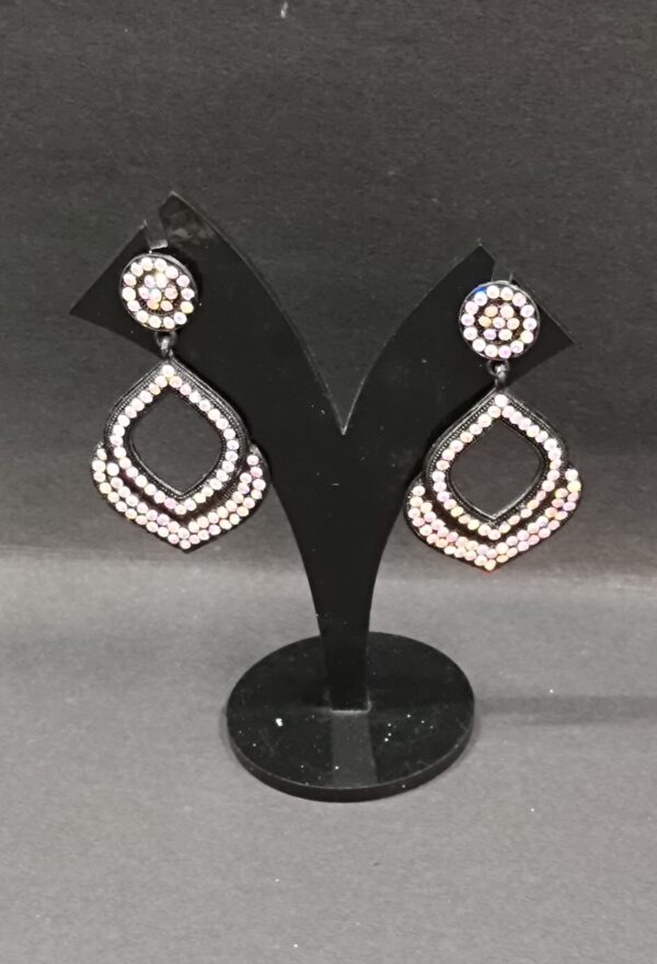 Trendy Black metal with white stone drop earring