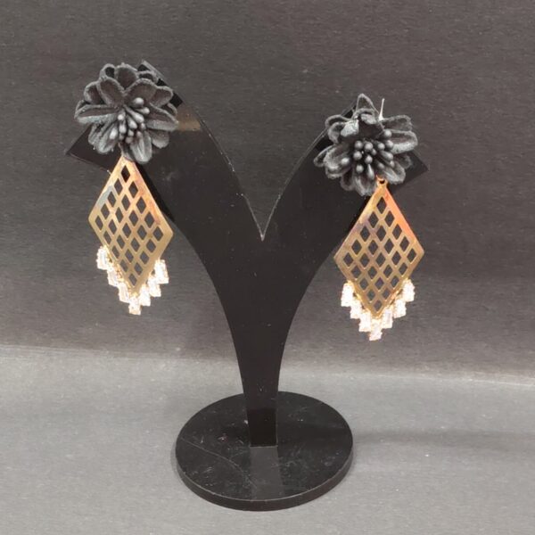 Trendy gold diamond drop earring